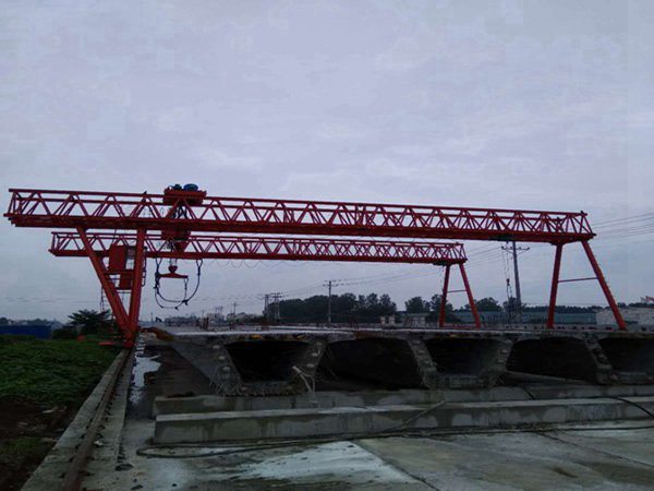 山西晉城龍門吊廠家10t雙梁門式起重機(jī)