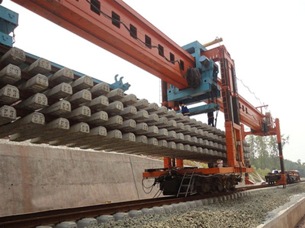 山東東營(yíng)架橋機(jī)公司【雙導(dǎo)式梁架橋機(jī)】