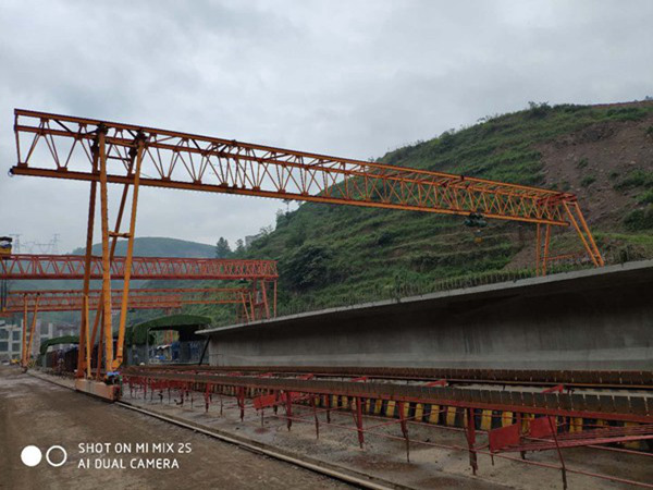 湖北宜昌龍門(mén)吊租賃廠家120T