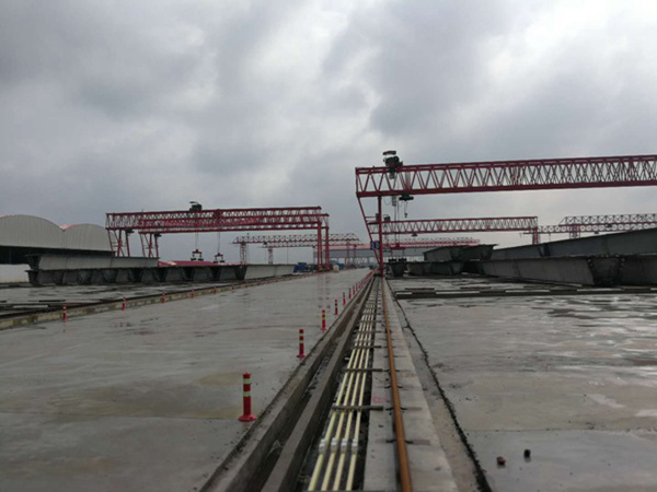 江西贛州龍門(mén)吊租賃廠家400T