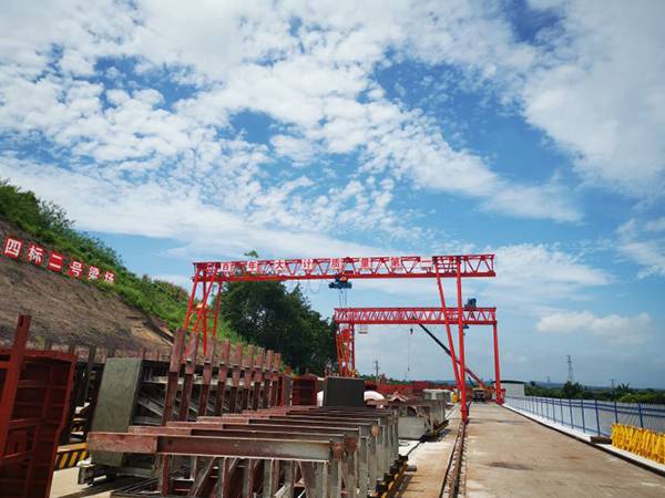 湖北鄂州龍門吊租賃廠家跨度噸位