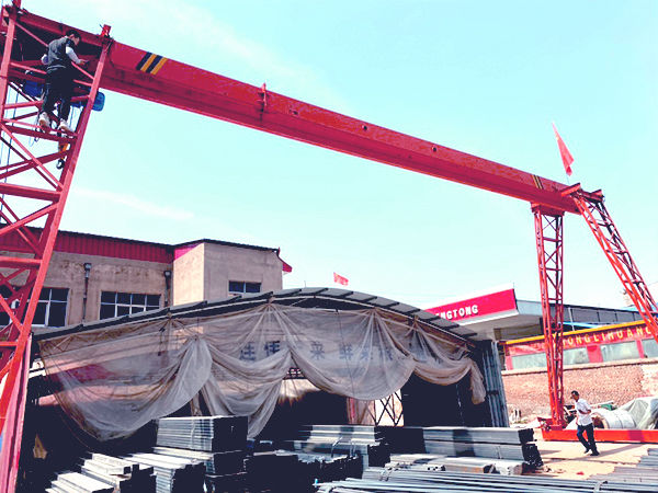 湖北武漢龍門吊租賃廠家輕巧的結(jié)構(gòu)