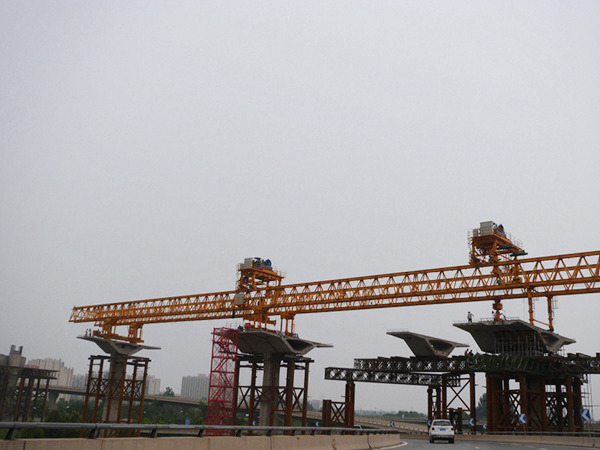 云南保山架橋機租賃廠家提倡本地過年