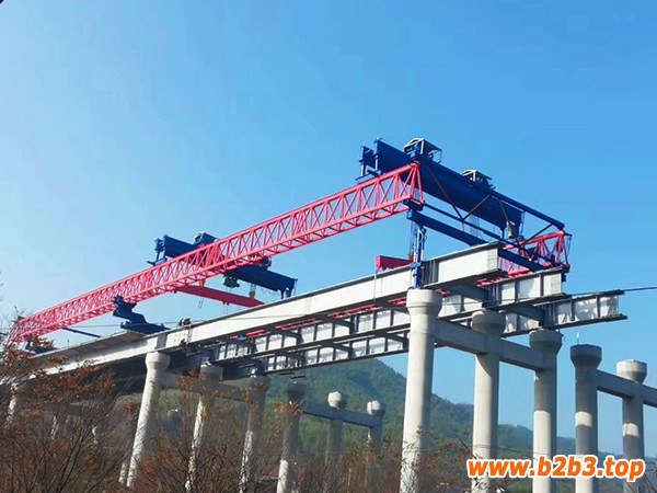 廣西河池架橋機廠家提醒注意危險標(biāo)志